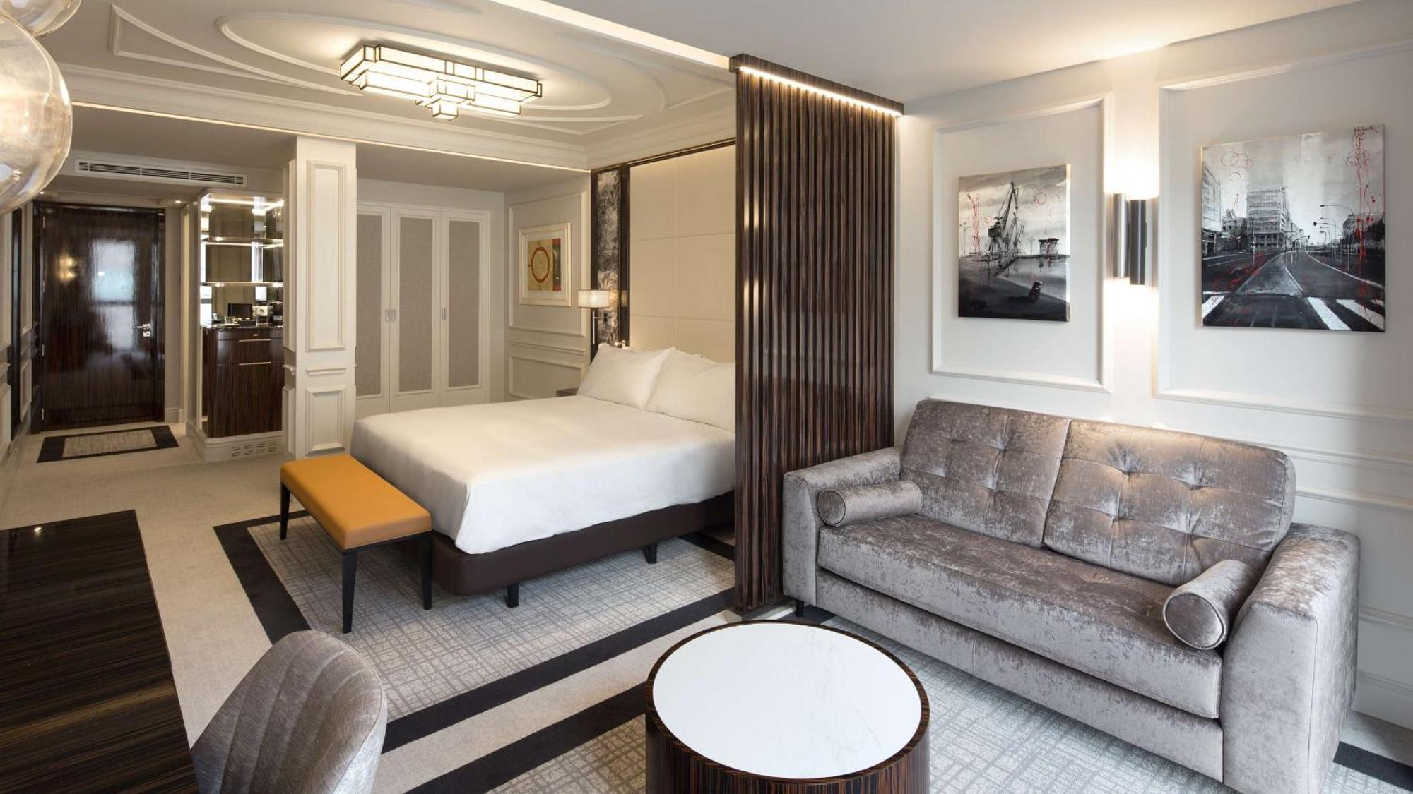 Doubletree By Hilton A Coruna Exterior photo